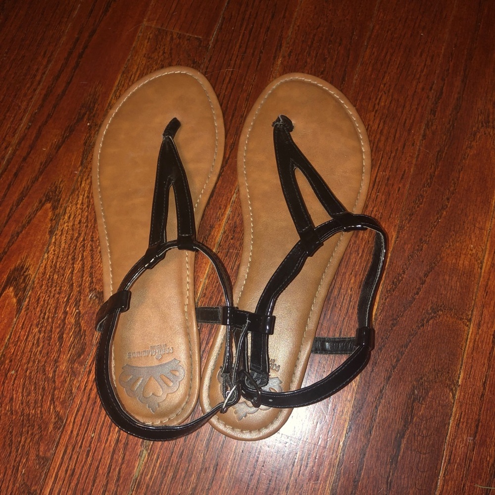 sandals in good shape